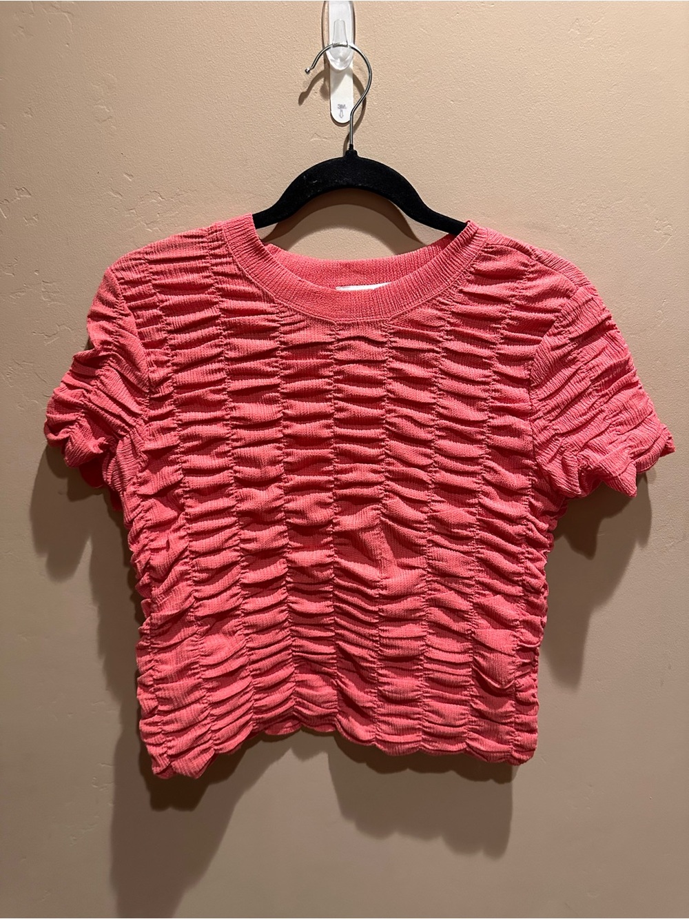 Habitual Coral Textured Ruched Crop Tee